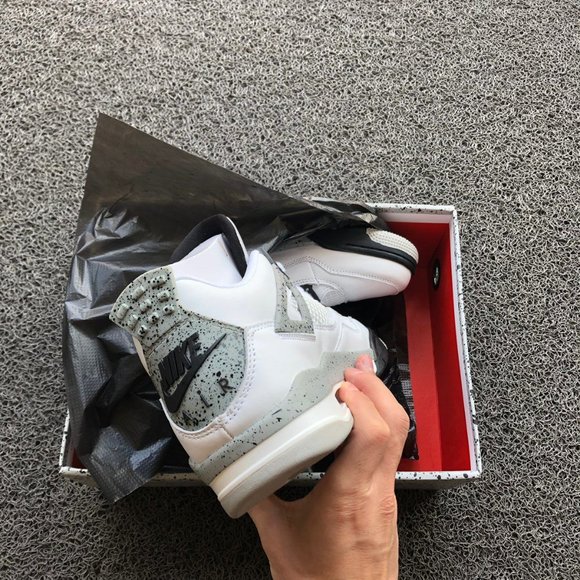 Air Jordan 4 Retro OG \'White Cement\' 2016